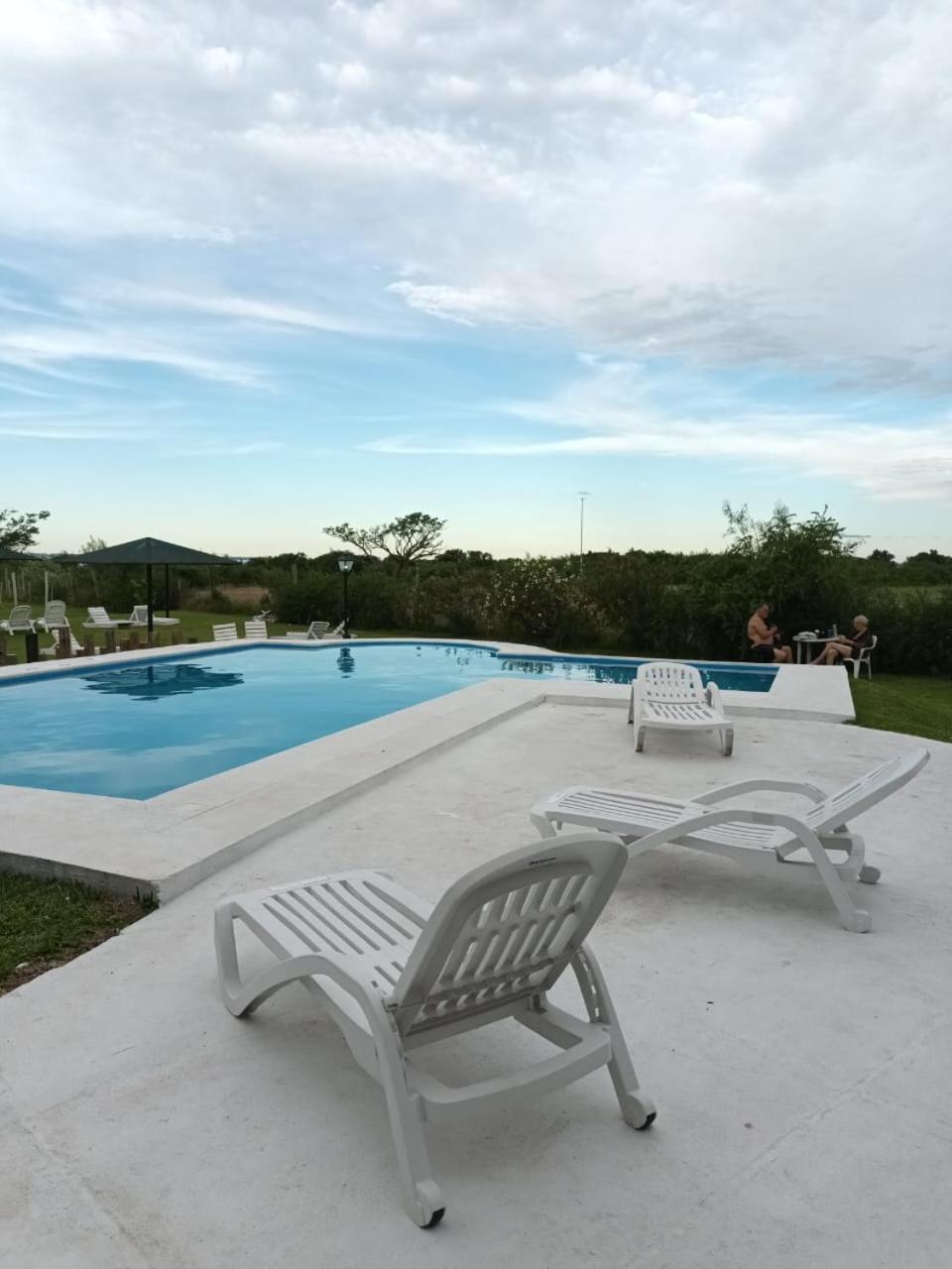 Brisas Del Lago Apart Y Hotel Federacion Ngoại thất bức ảnh